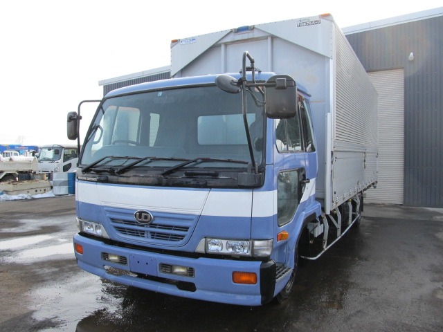2003 Nissan Condor