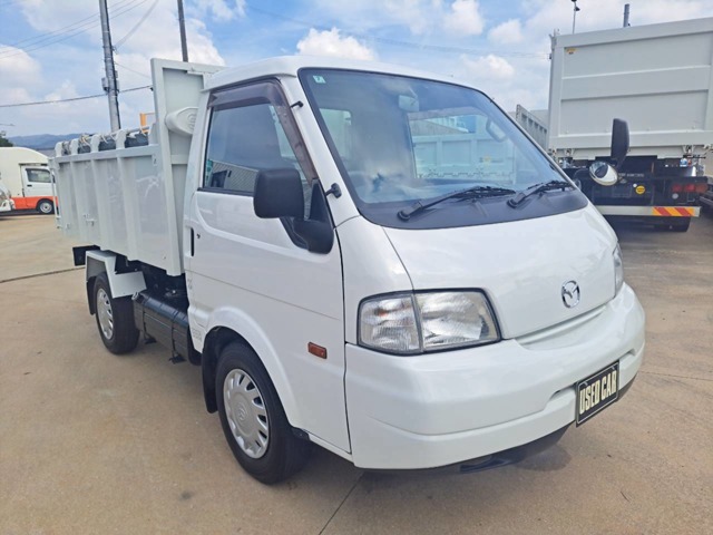 Mazda Bongo Truck 1