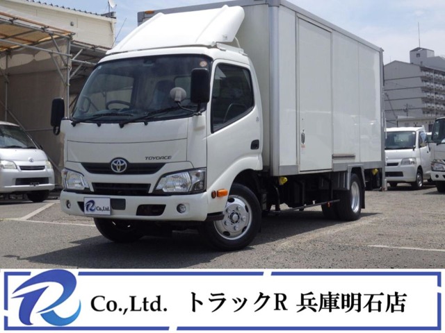 Toyota Toyoace 1