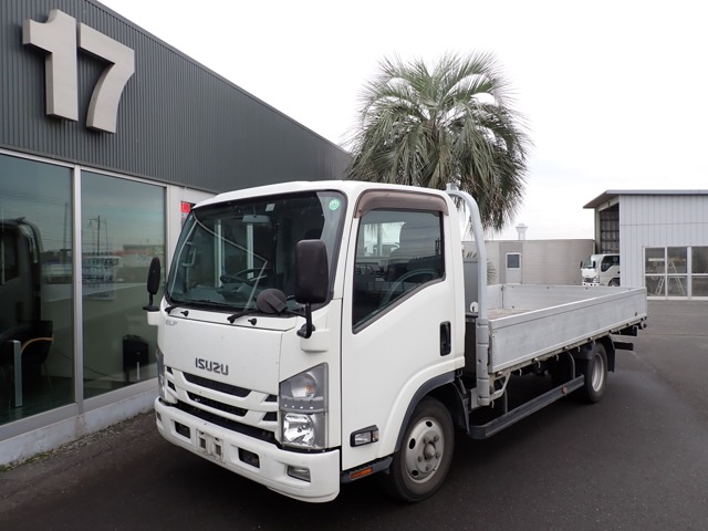 Isuzu Elf 1