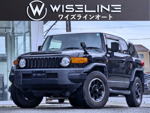 Toyota FJ Cruiser 2