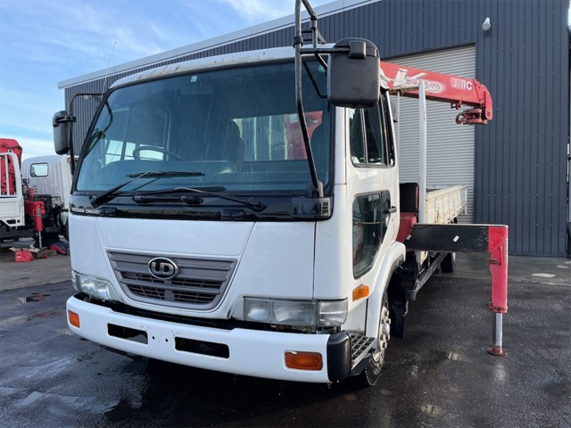 2004 Nissan Condor