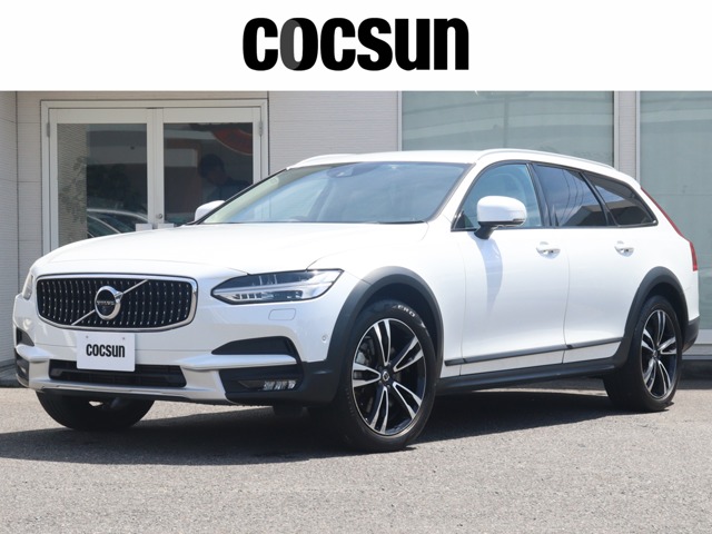 Volvo V90 Cross Country 1