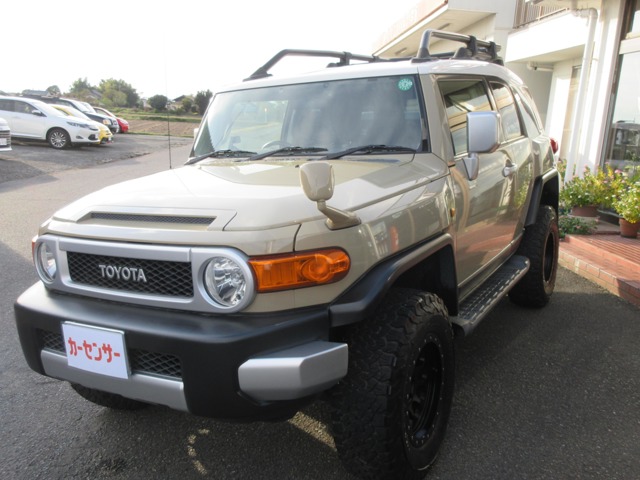 Toyota FJ Cruiser 2