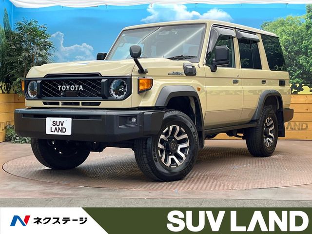 Toyota Land Cruiser 70 2