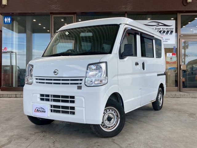 Nissan NV100 Clipper 1