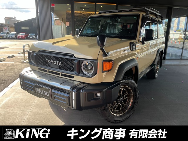 Toyota Land Cruiser 70 2