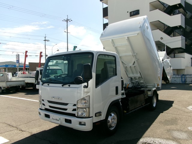 2015 Isuzu Elf