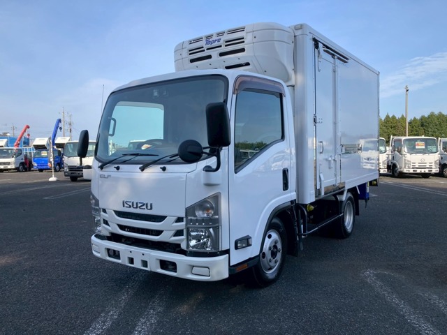 2017 Isuzu Elf