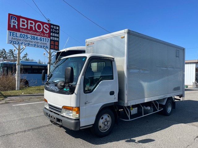 Isuzu Elf 1
