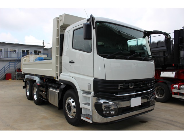Mitsubishi Fuso Super Great 1