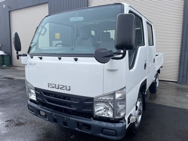 Isuzu Elf 1