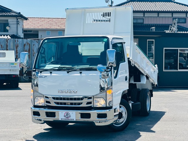 Isuzu Elf 1