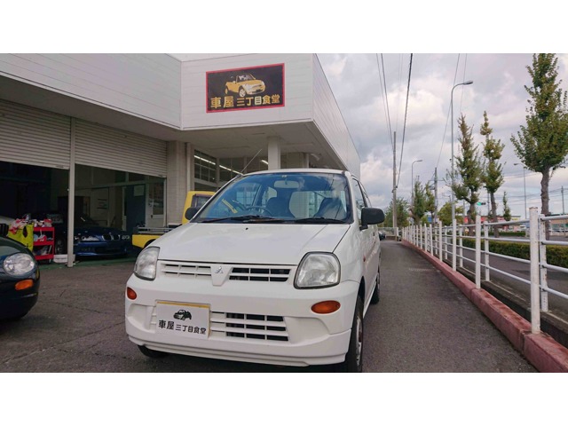 Mitsubishi Minica 660 Layla van
