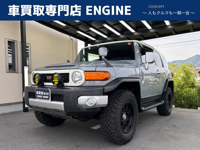 Toyota FJ Cruiser 2