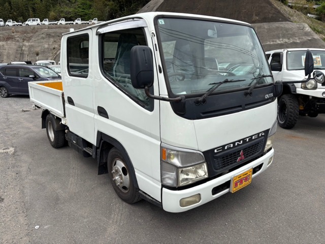 Mitsubishi Fuso Canter Guts 1