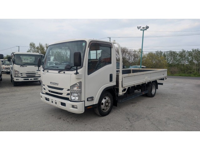 2021 Isuzu Elf