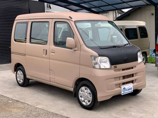 Daihatsu Hijet Cargo 1
