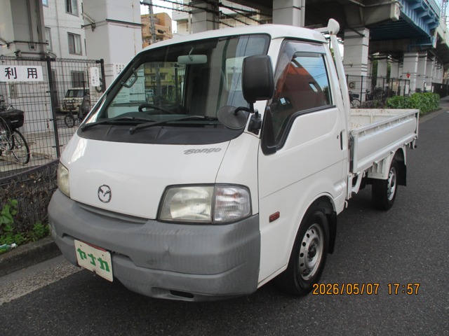 Mazda Bongo Truck 1