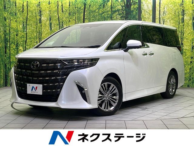 Toyota Alphard 1