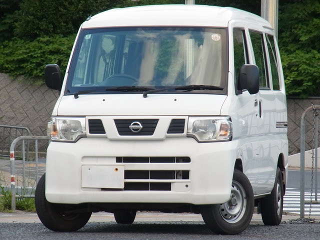 Nissan NV100 Clipper 1