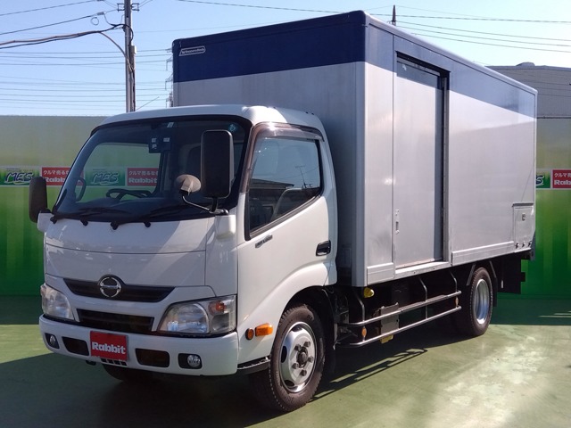 Hino Dutro 1
