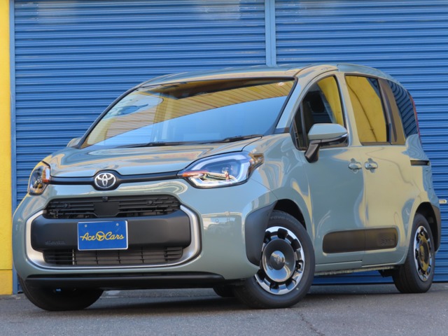 Toyota Sienta 1