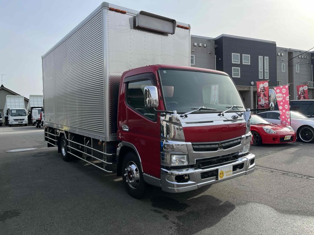 Mitsubishi Fuso Canter 1