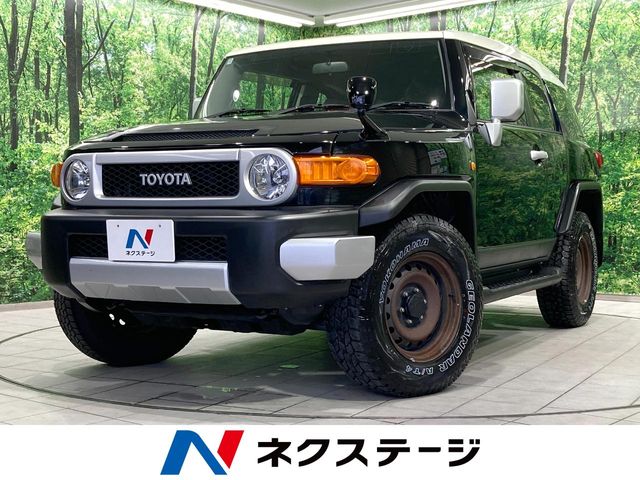 Toyota FJ Cruiser 2