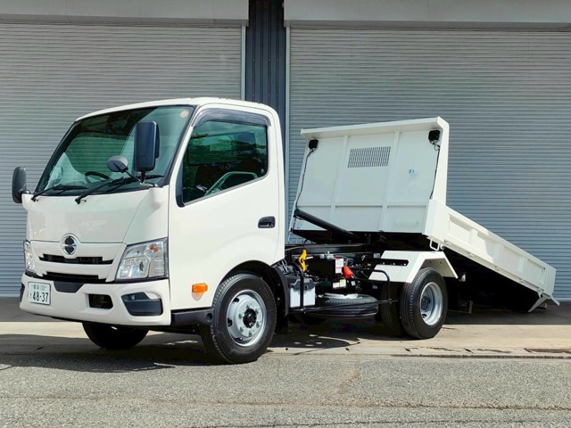 2026 Hino Dutro
