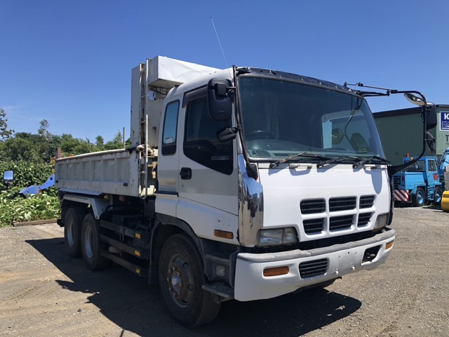 Isuzu Giga 1
