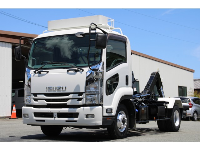 Isuzu Forward 1