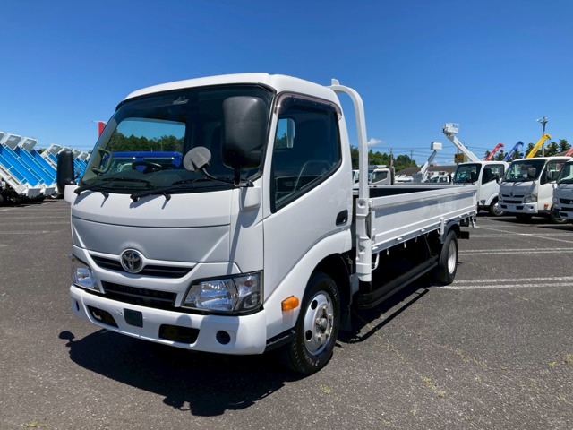 Toyota Toyoace 1