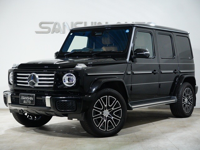 Mercedes-Benz G-Class 1