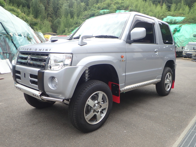 Mitsubishi Pajero Mini 1
