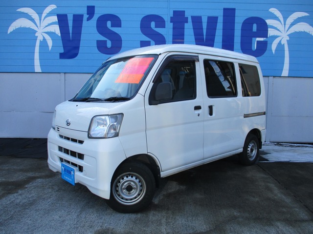 Daihatsu Hijet Cargo 1