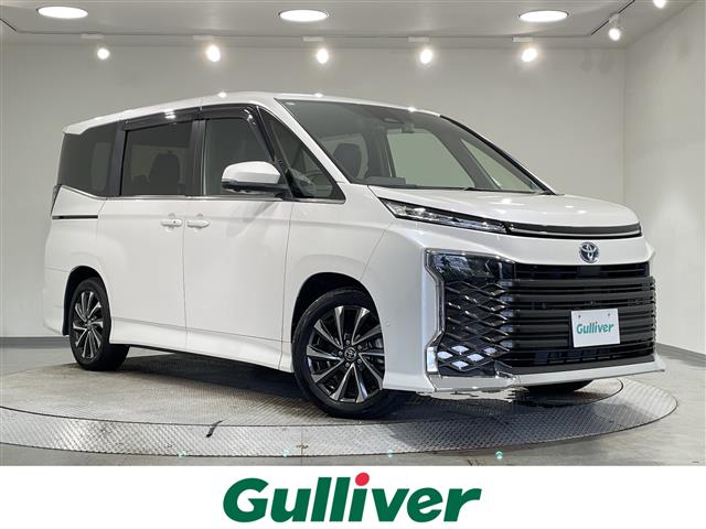 Toyota Voxy 1