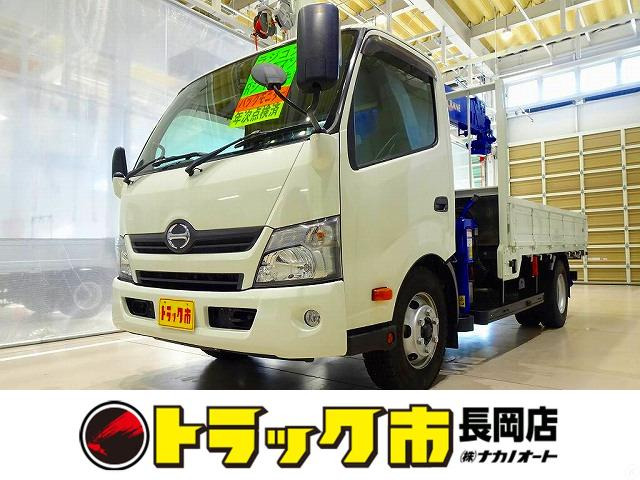 Hino Dutro 1