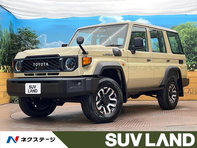 Toyota Land Cruiser 70 2