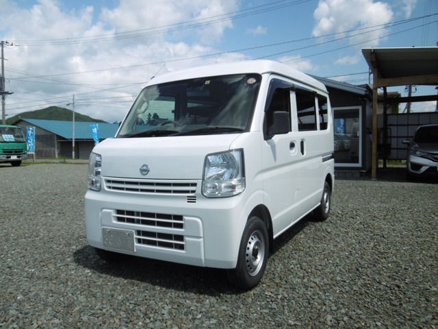 Nissan NV100 Clipper 1