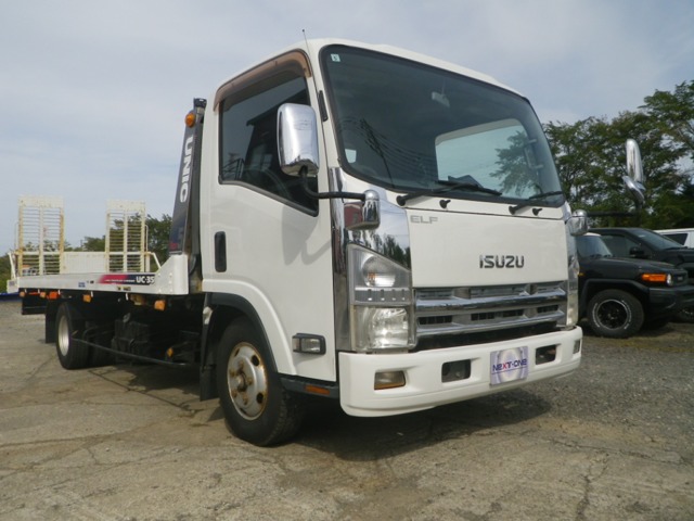 Isuzu Elf 1