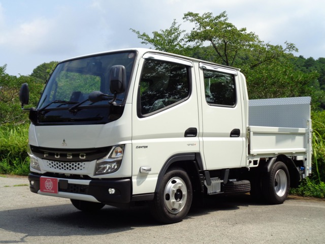 Mitsubishi Fuso Canter 1
