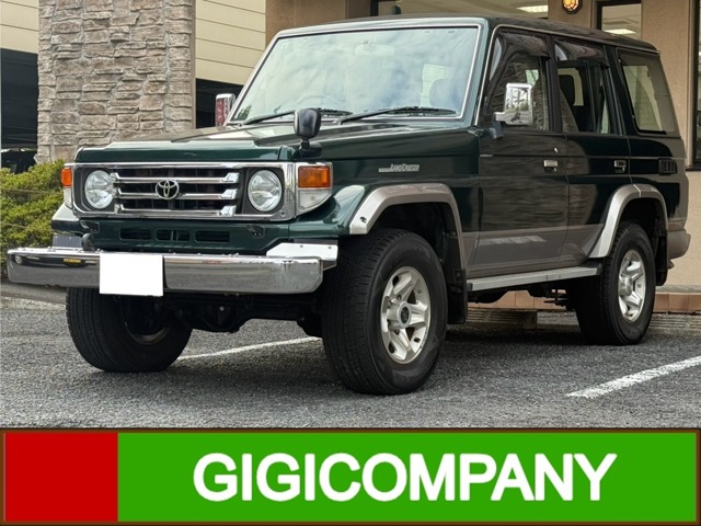 Toyota Land Cruiser 70 2