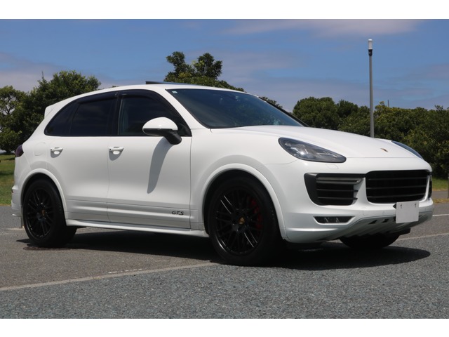 Porsche Cayenne 2