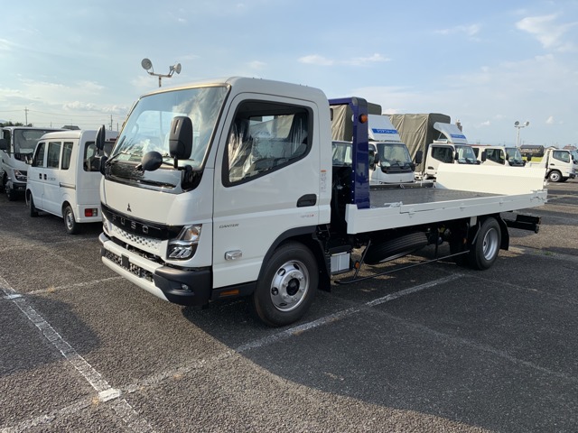 2025 Mitsubishi Fuso Canter