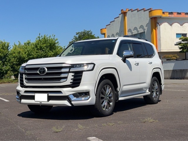 Toyota Land Cruiser 300 2