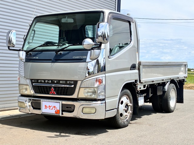 Mitsubishi Fuso Canter 1