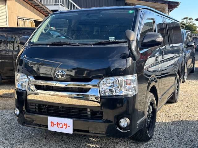 Toyota Hiace Van 1