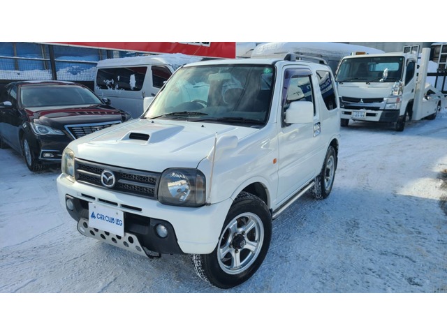 Mazda AZ-Offroad 660 XC 4WD with aftermarket wheels/keyless entry/aftermarket navigation TV/rear camera/privacy glass/roof rail/fog lights/mirror heater