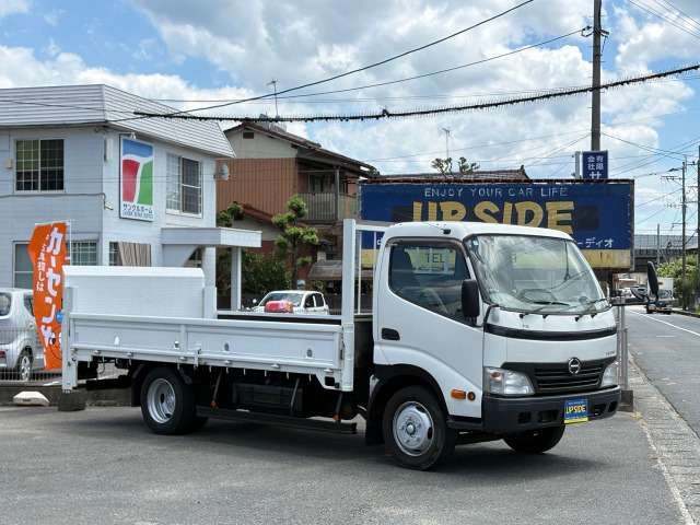 Hino Dutro 1
